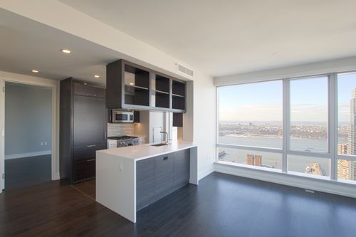 51n-555 10th Ave, New York, NY, 10018-0777 | Card Image
