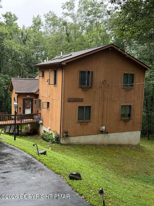 5142 Autumn Ln, Pocono Lake, PA, 18347-8204 | Card Image