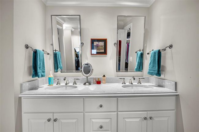 UNIT-1206 - 1111 Bering Dr, Condo with 2 bedrooms, 2 bathrooms and 2 parking in Houston TX | Image 32