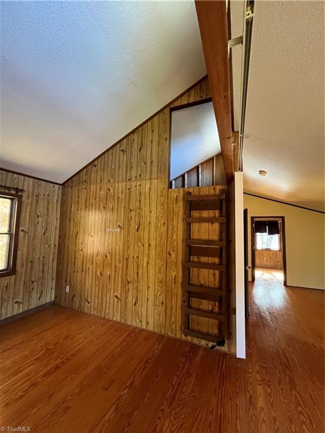 1972 Big Horse Creek Rd, House other with 3 bedrooms, 2 bathrooms and null parking in Lansing NC | Image 46