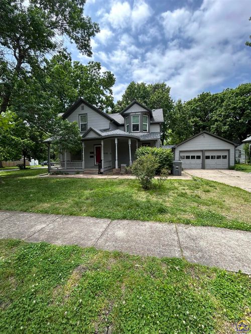 803 Neosho St, Emporia, KS, 66801-2741 | Card Image