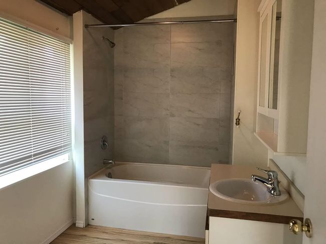 SUITE - 21882 124 Ave, House other with 1 bedrooms, 1 bathrooms and null parking in Maple Ridge BC | Image 11