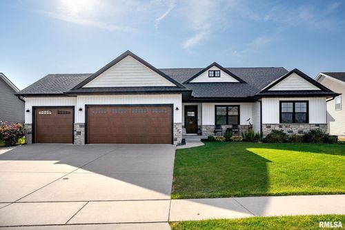 5606 Emily Rd, Bettendorf, IA, 52722-1243 | Card Image
