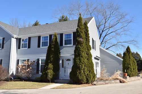 12553 N Woodberry Drive, Mequon, WI, 53092 | Card Image