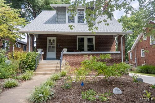 7257 Richmond Pl, Maplewood, MO, 63143-2319 | Card Image