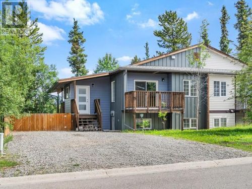 35 Finch Cres, Whitehorse, YT, Y1A5X5 | Card Image