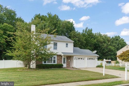 8 Orangewood Ln, Burlington, NJ, 08016-5100 | Card Image