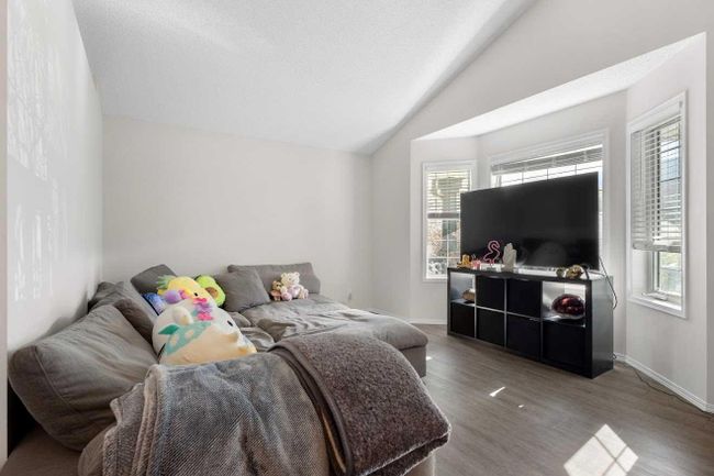 32 Arbour Crest Dr Nw, House detached with 3 bedrooms, 3 bathrooms and 2 parking in Calgary AB | Image 12
