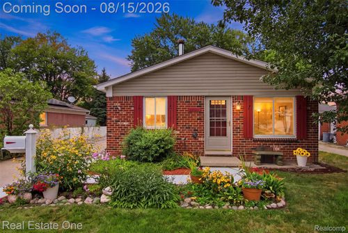 28024 Vogt St, Saint Clair Shores, MI, 48081-2953 | Card Image