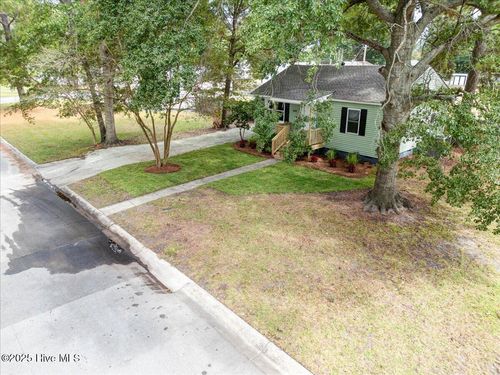 918 Tatum Dr, New Bern, NC, 28560-4342 | Card Image
