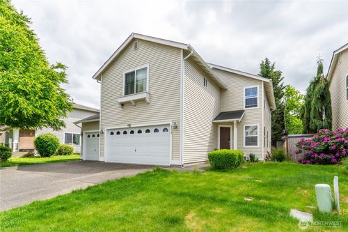 9316 Country Hollow Dr E, Puyallup, WA, 98375-9669 | Card Image