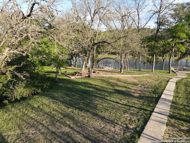 221 Cypress Estates Pkwy, House other with 3 bedrooms, 2 bathrooms and null parking in Ingram TX | Image 42