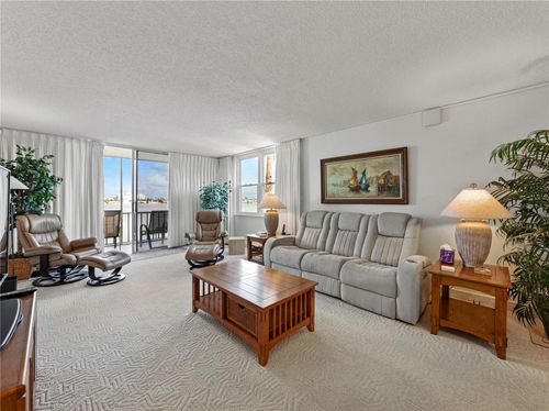apt-307-7665 Sun Island Dr S, South Pasadena, FL, 33707-4438 | Card Image