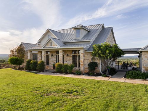 1130 Crownover Ln, Round Mountain, TX, 78663-3401 | Card Image