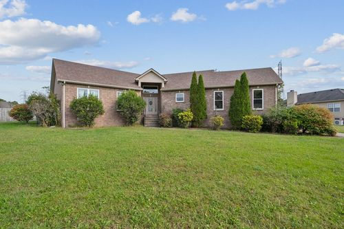 1013 Station Cir, Mount Juliet, TN, 37122-3867 | Card Image