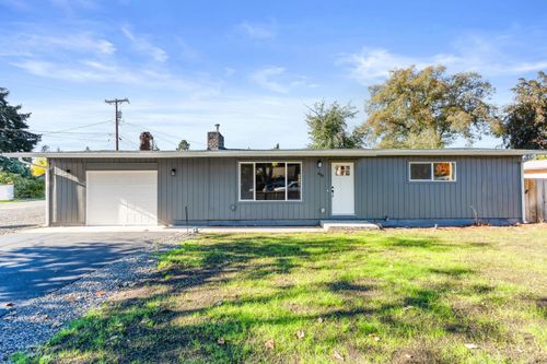 416 S Royal Ave, Eagle Point, OR, 97524-8502 | Card Image