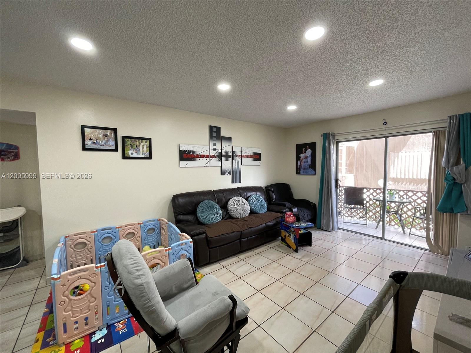 Residential Lease in Hialeah 5