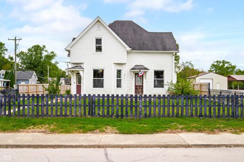 19 W Elm St, Morgantown, IN, 46160-9512 | Card Image