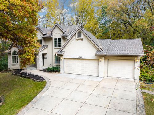 12846 Hialeah Path, Apple Valley, MN, 55124-9740 | Card Image