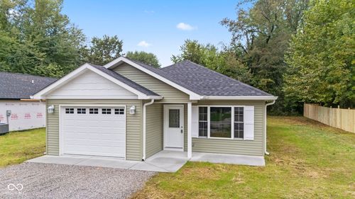 748 Goodin Dr, Austin, IN, 47102-1112 | Card Image