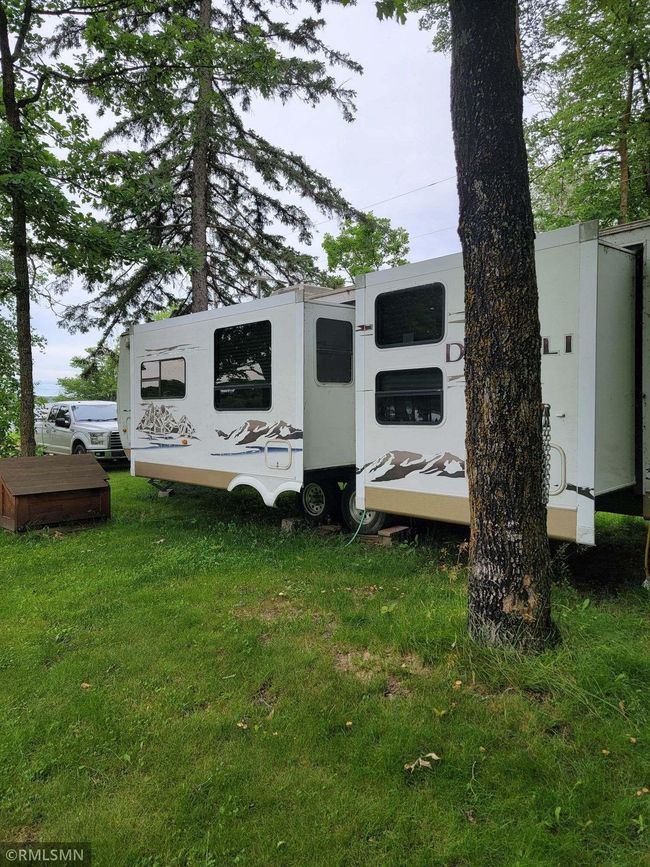 seller will include camper as personal property | Image 9