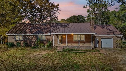 110 Williams Rd Se, Silver Creek, GA, 30173-2900 | Card Image