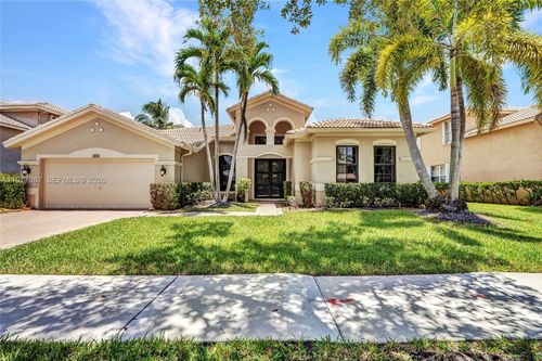 3950 W Hibiscus St, Weston, FL, 33332-2494 | Card Image