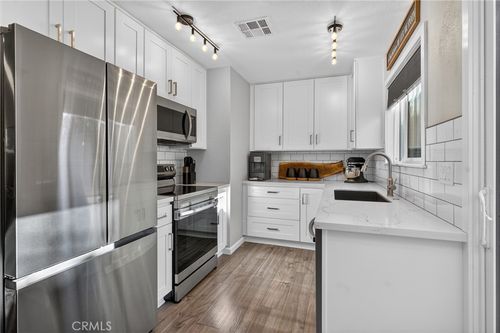 apt-7-9780 Las Lomas Ave, Atascadero, CA, 93422-5525 | Card Image