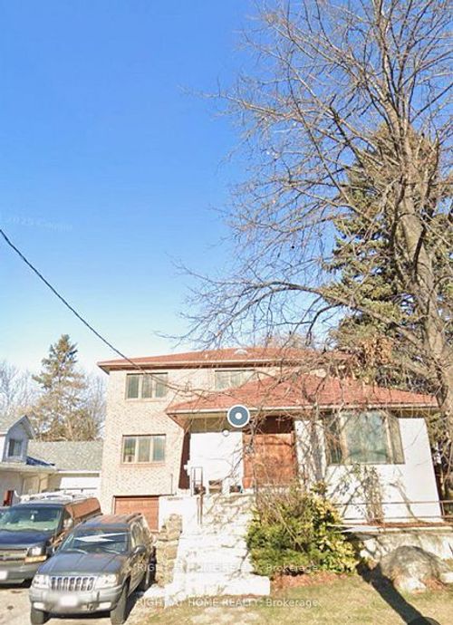 16 Connaught Ave, North York, ON, M2M1G6 | Card Image