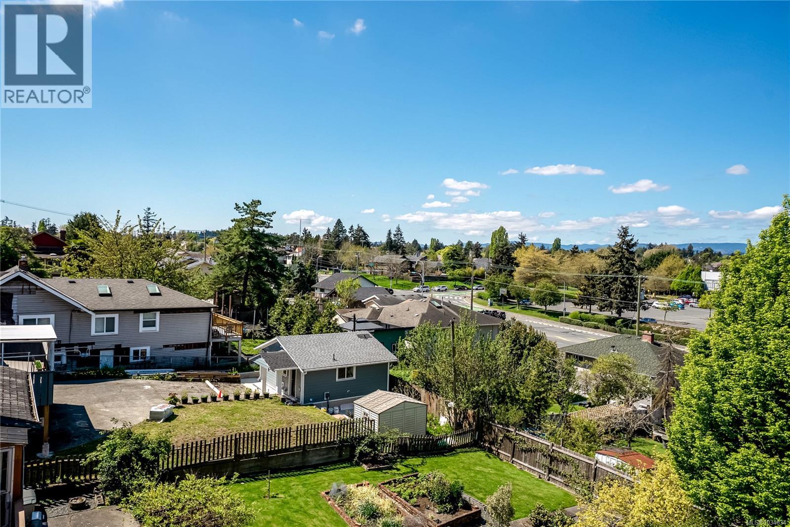 Residential in Saanich 4