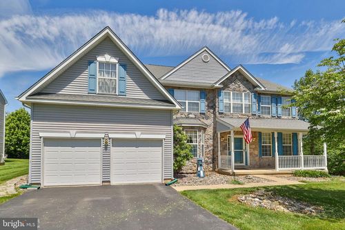 13 Windrift Ct, Easton, PA, 18045-5172 | Card Image