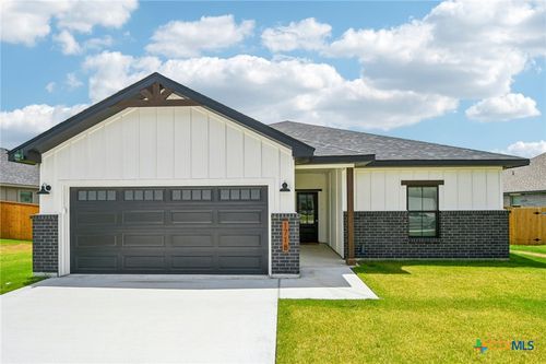1718 Paint Horse Trl, Harker Heights, TX, 76548-7274 | Card Image