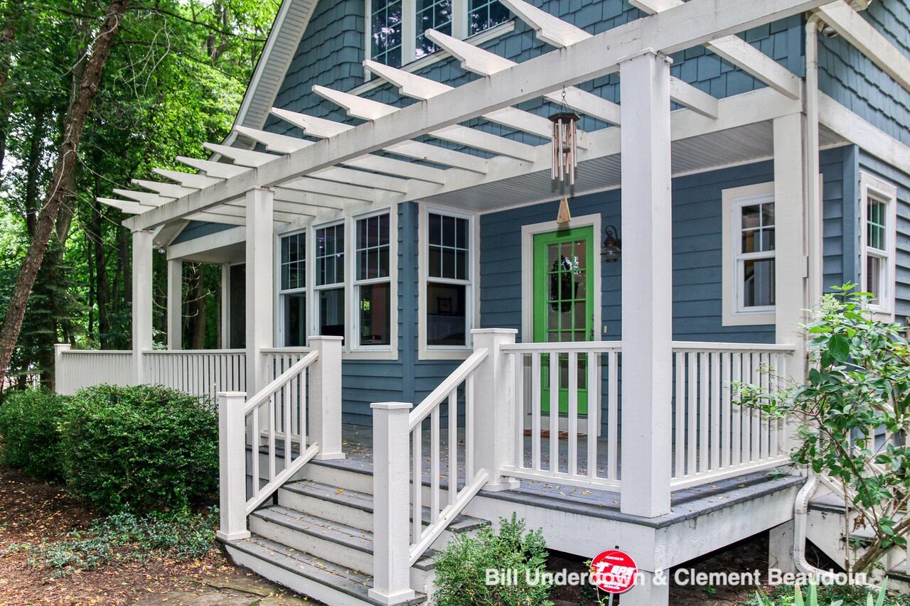 Wildflower Ln, Fennville, MI 49408