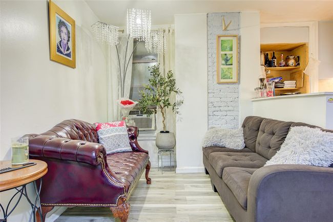 2 Floor Unit | Image 18