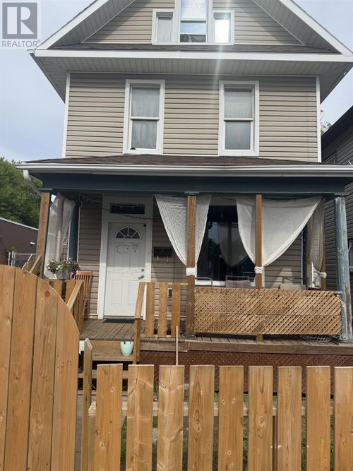 336 May St N, Thunder Bay, ON, P7C3R2 | Card Image