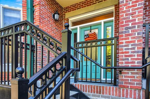323 2nd Ave, GAINESVILLE, FL, 32601-5484 | Card Image