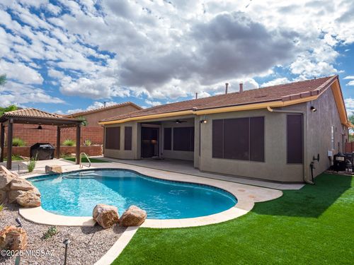 13065 N High Hawk Dr, Marana, AZ, 85658-4253 | Card Image