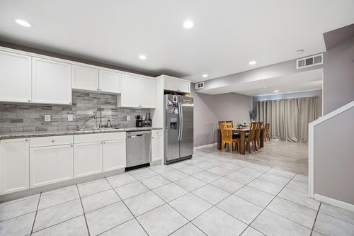 4709 W School Ave, Visalia, CA, 93291-5263 | Card Image