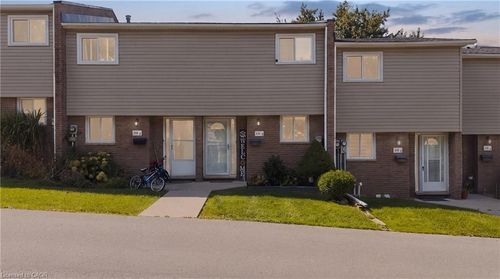 d-316 Bluevale St N, Waterloo, ON, N2J4G3 | Card Image