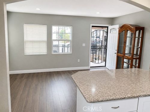344 342 E 81st, Los Angeles, CA, 90003 | Card Image