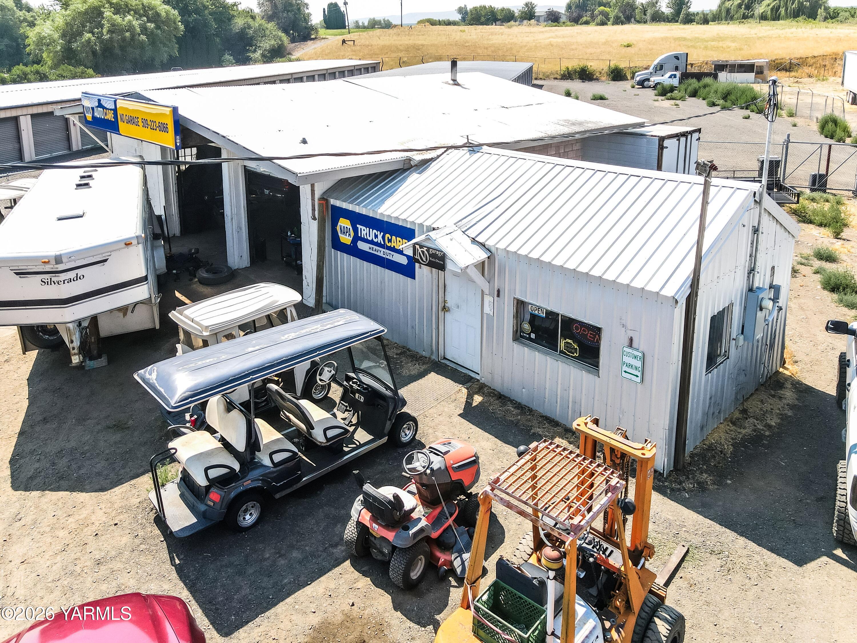 19166 Summitview Rd, Tieton, WA 98947