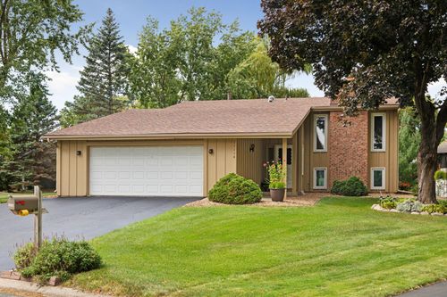 11114 Stanley Cir, Bloomington, MN, 55437-3315 | Card Image