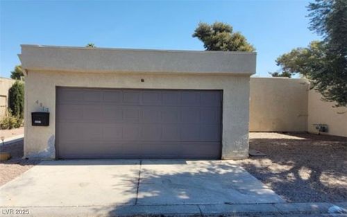 4217 Park Ct, Las Vegas, NV, 89110-4518 | Card Image