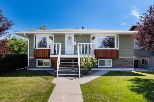 2141 19 Avenue, Didsbury, AB, T0M0W0 | Card Image