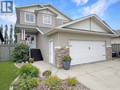 12601 105 St, Grande Prairie, AB, T8V2N3 | Card Image