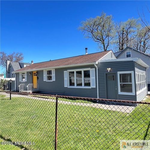 10 Lake Ave, Keyport, NJ, 07735-6020 | Card Image