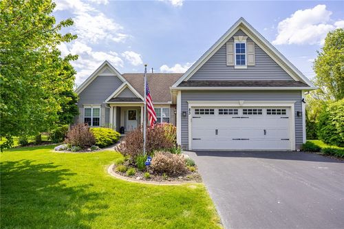 83 Arborway Ln, Greece, NY, 14612-1431 | Card Image