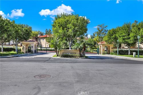 2468 Aquasanta, Tustin, CA, 92782 | Card Image