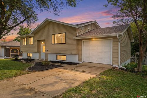 1020 C St, Palmyra, NE, 68418-2515 | Card Image