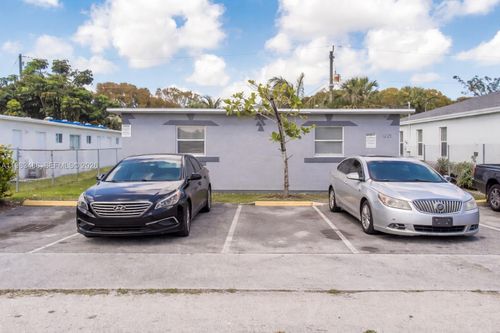 1225 Nw 2nd St, Fort Lauderdale, FL, 33311-8614 | Card Image